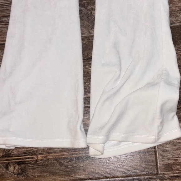 Hello Kitty White Flare Leg Pants & Lace Trim Tank Top - Picture 14 of 14